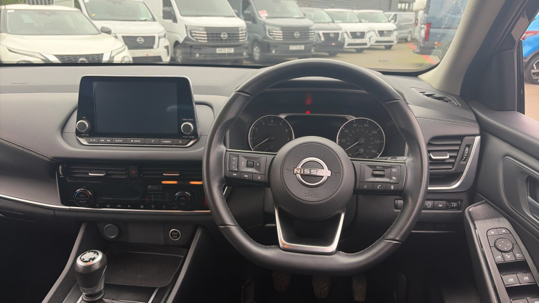 Nissan Qashqai 1.3 DiG-T MH Acenta Premium 5dr Petrol Hatchback